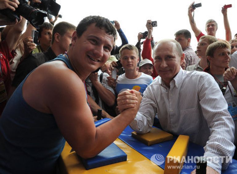 Посещение В.Путиным молодежного форума Селигер-2011 Посещение В.Путиным молодежного форума Селигер-2011