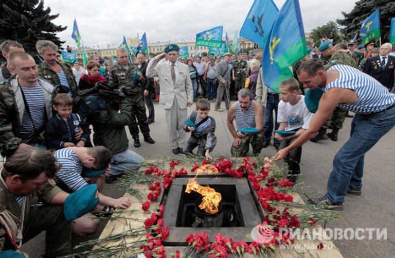 Празднование Дня Воздушно-десантных войск во Санкт-Петербурге Празднование Дня Воздушно-десантных войск во Санкт-Петербурге