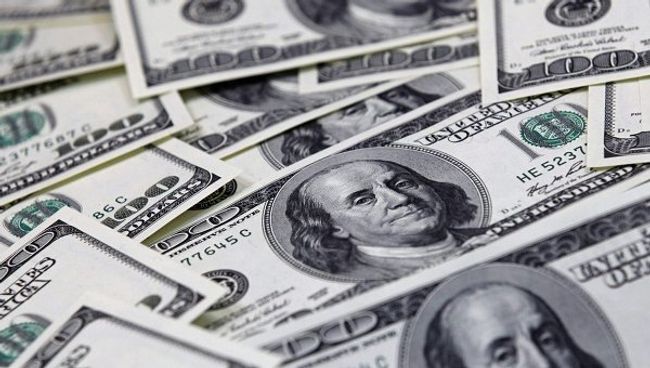 Официальный курс доллара на 18 августа составляет 28,72 рубля Официальный курс доллара на 18 августа составляет 28,72 рубля