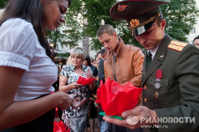 Акция Памяти событий в Южной Осетии на Патриарших прудах Акция Памяти событий в Южной Осетии на Патриарших прудах