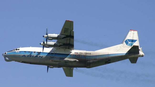 Самолет АН-12
