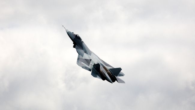 Испытания нового боевого самолета пятого поколения Т-50. Архивное фото