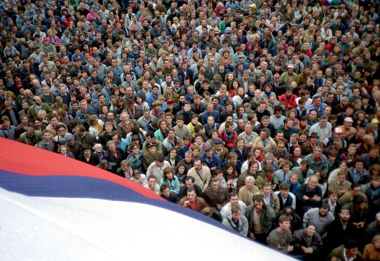 Митинг в августовские дни 1991 года Митинг в августовские дни 1991 года