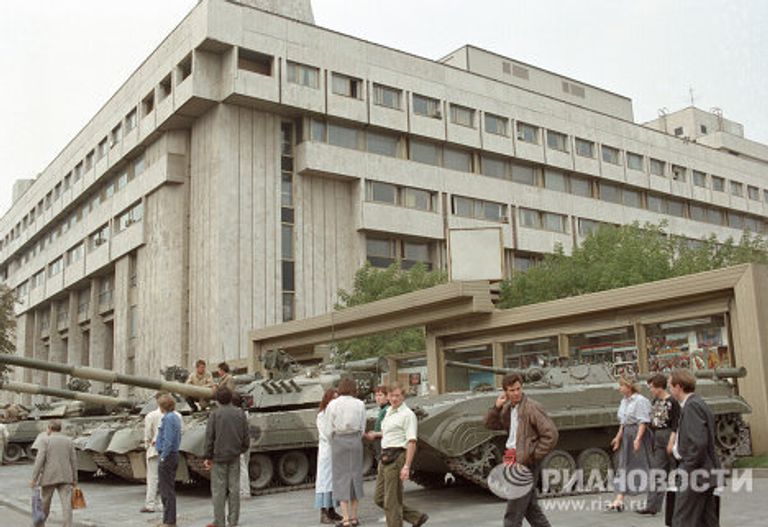 Танки на улицах Москвы Танки на улицах Москвы
