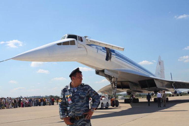 Летчики МАКСа устроили в небе грандиозное шоу Летчики МАКСа устроили в небе грандиозное шоу