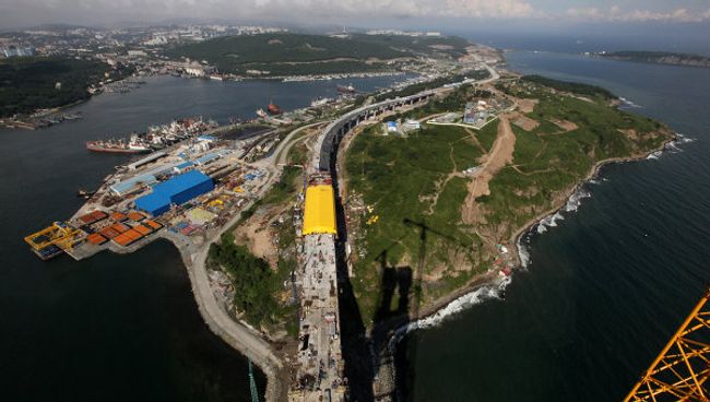 Строительство моста на остров Русский в рамках подготовки к саммиту АТЭС 2012 Строительство моста на остров Русский в рамках подготовки к саммиту АТЭС 2012