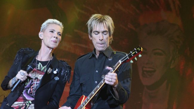 Участники группы Roxette Мари Фредрикссон и Пер Гессле Участники группы Roxette Мари Фредрикссон и Пер Гессле