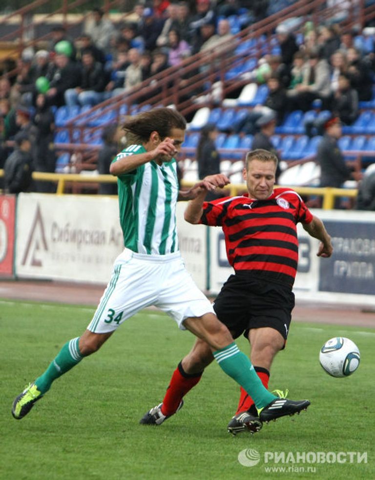 Игровой момент матча Томь - Амкар Игровой момент матча Томь - Амкар