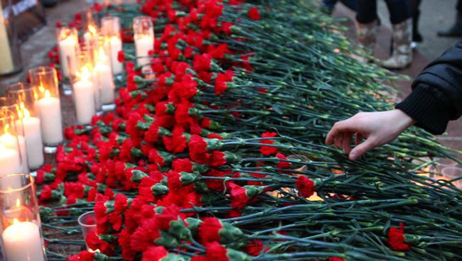 Акция памяти погибших при взрыве в Домодедово. Архивное фото Акция памяти погибших при взрыве в Домодедово. Архивное фото
