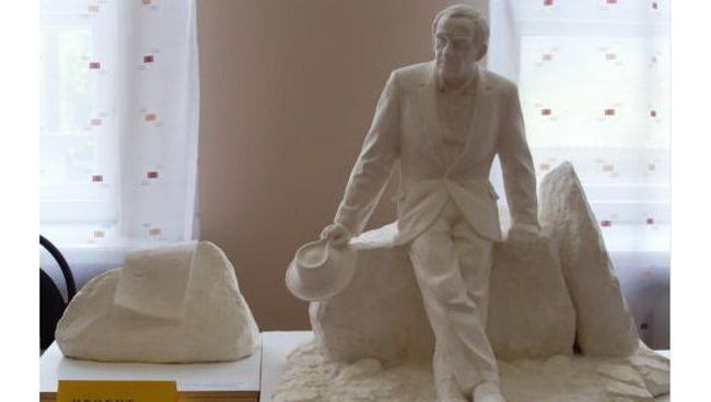Памятник Зиновию Гердту - макет Памятник Зиновию Гердту - макет