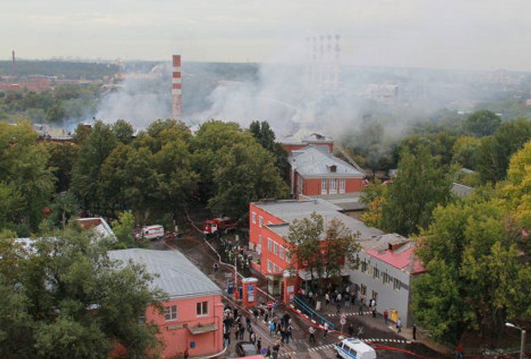 Пожар в бизнес-центре на Можайском шоссе в Москве Пожар в бизнес-центре на Можайском шоссе в Москве