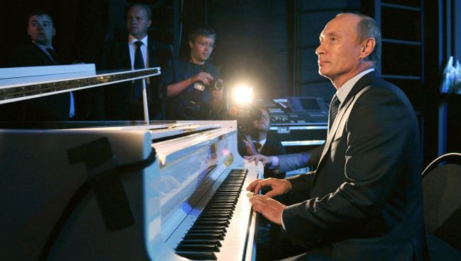 Посещение премьер-министром РФ В.Путиным ФГБУК Государственный Театр Наций в Москве