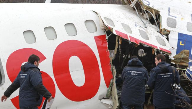 На месте аварийной посадки Ту-154 в Домодедово работает следственная группа