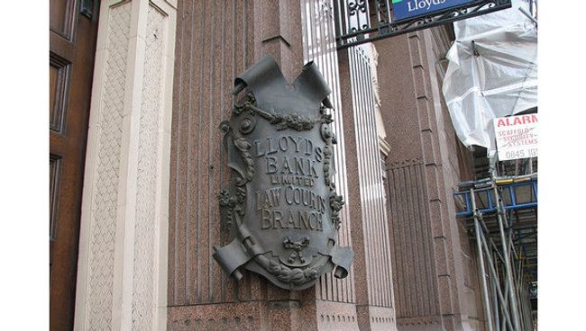 Британский банк Lloyds. Архив Британский банк Lloyds. Архив