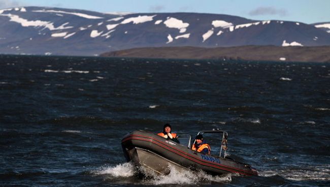 Экспедиция морского спасательного буксира МЧС Неотразимый в район архипелага Новая Земля
