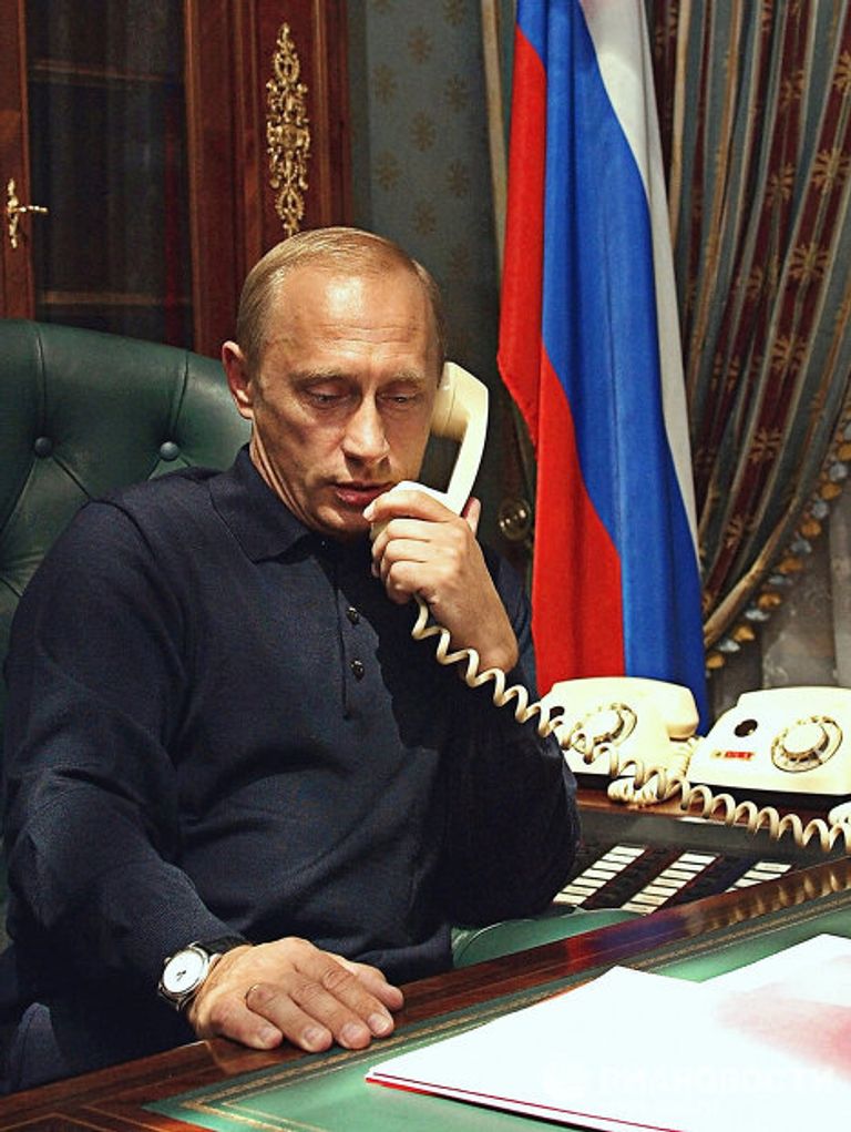 Разговор по телефону В.Путина с Дж.Бушем Разговор по телефону В.Путина с Дж.Бушем