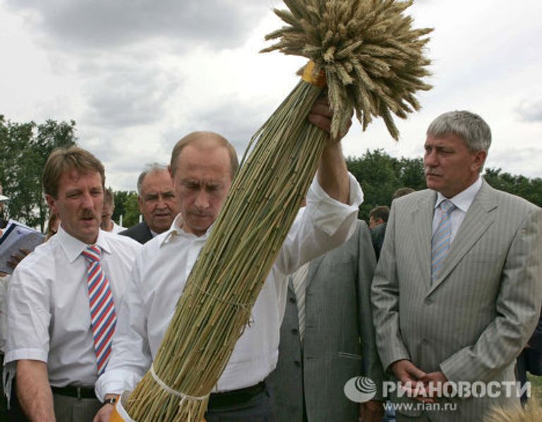 Президент РФ посетил выставку День российского поля-2007 Президент РФ посетил выставку День российского поля-2007