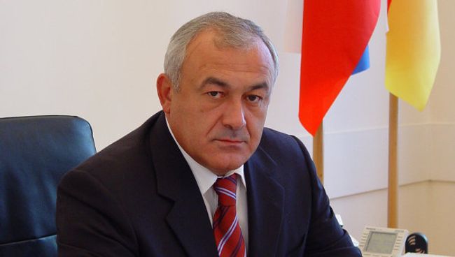 Глава республики Северная Осетия Таймураз Мамсуров. Архив