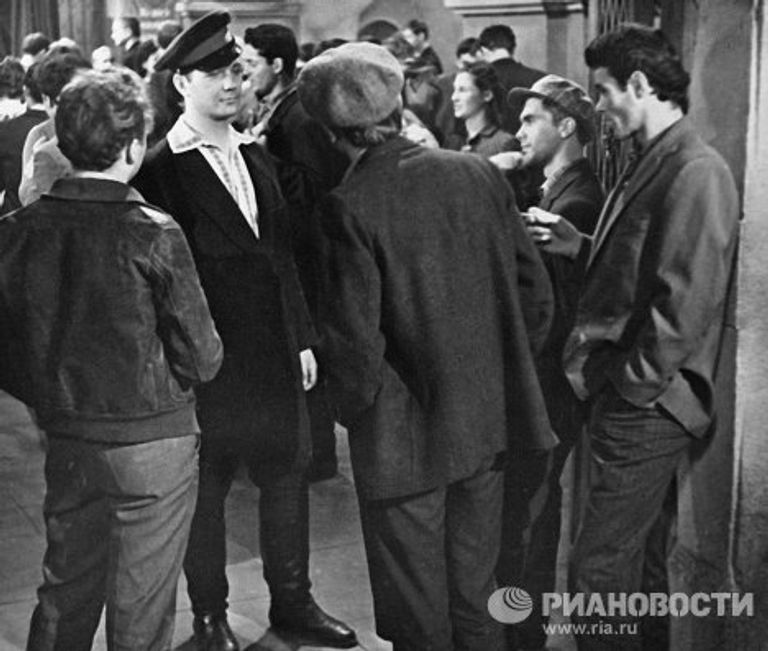 На съемках кинофильма «Живет такой парень» На съемках кинофильма «Живет такой парень»