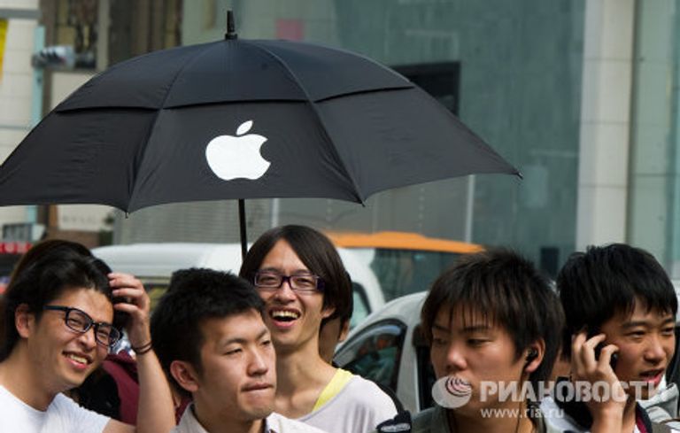 Начались продажи нового iPhone 4S Начались продажи нового iPhone 4S