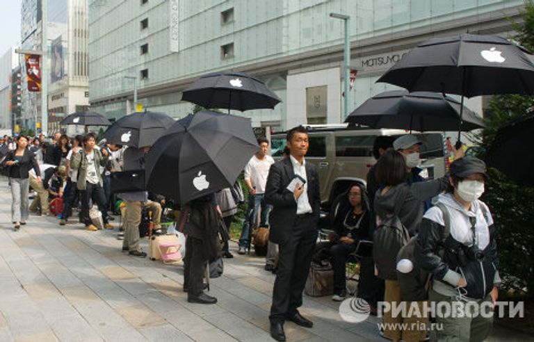 Начались продажи нового iPhone 4S Начались продажи нового iPhone 4S