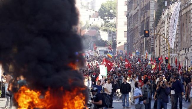Акция протеста против экономической политики властей в Италии Акция протеста против экономической политики властей в Италии