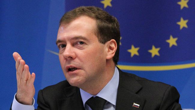 Медведев: директивы ЕС не должны мешать сотрудничать с РФ в энергетике