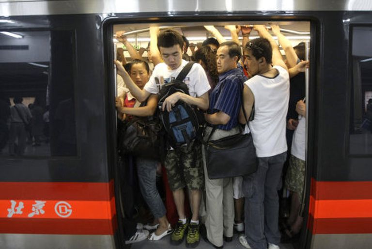 Пассажиры пекинского метро Пассажиры пекинского метро