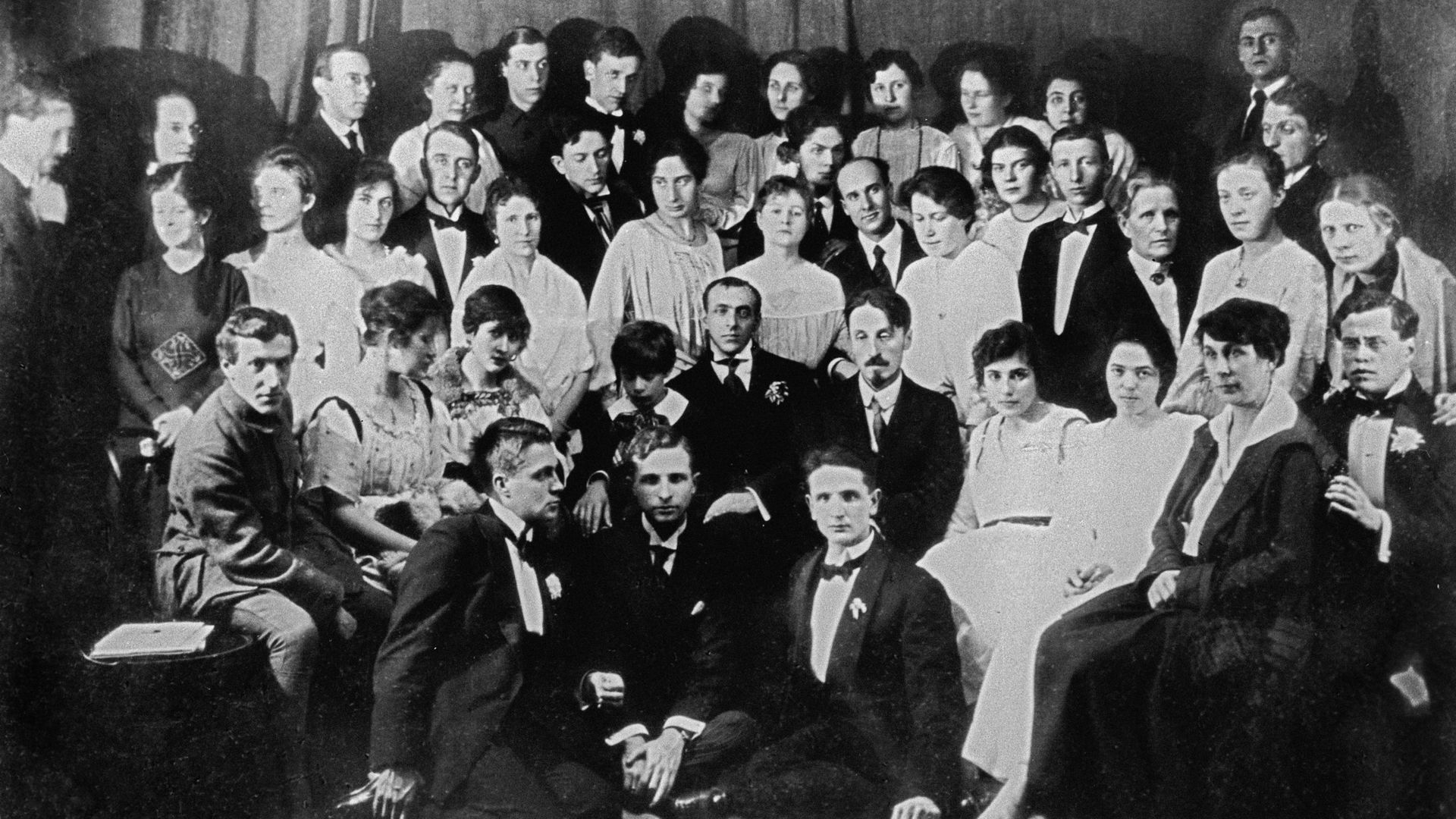 Евгений Вахтангов с сыном на пятилетней годовщине со дня основания Третьей студии Московского Художественного Театра - РИА Новости, 1920, 13.11.2021
