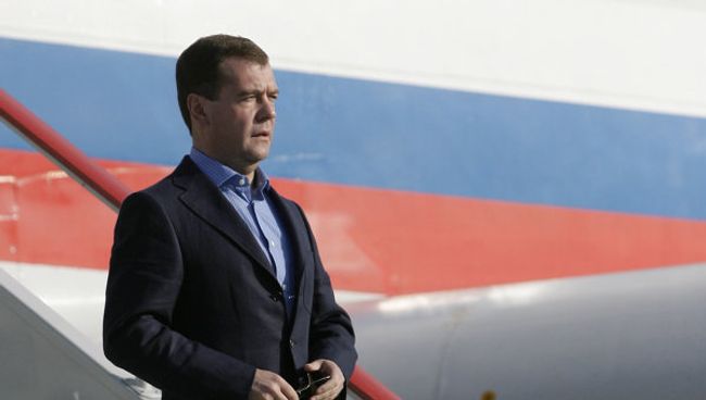 Приземление президентского самолета. Архив