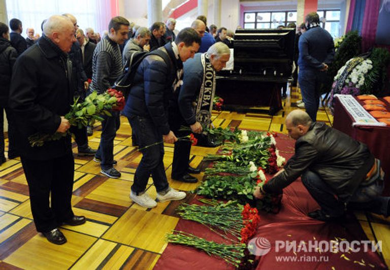 Церемония прощания с тренером Валентином Ивановым Церемония прощания с тренером Валентином Ивановым
