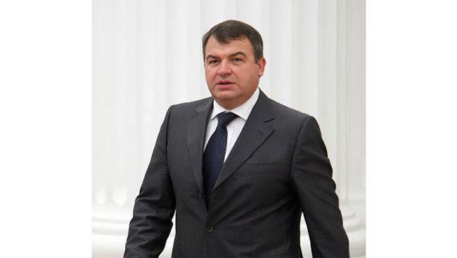 Упреки в непатриотичности за импорт оружия неуместны - Сердюков