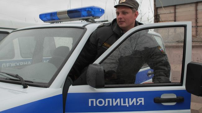 Сотрудник МВД Сотрудник МВД
