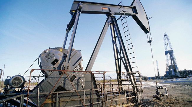 Добыча нефти, архивное фото