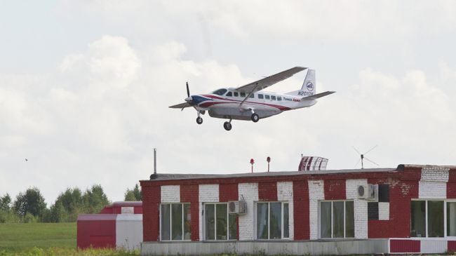 Самолет Cessna Grand Caravan 208B Самолет Cessna Grand Caravan 208B