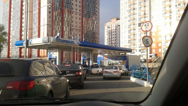Автозаправка в Томске, архивное фото Автозаправка в Томске, архивное фото