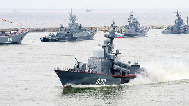 Отряд боевых кораблей Балтфлота. Архивное фото Отряд боевых кораблей Балтфлота. Архивное фото