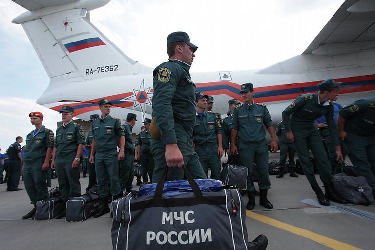 Возвращение отряда МЧС Петербурга из Краснодарского края Возвращение отряда МЧС Петербурга из Краснодарского края