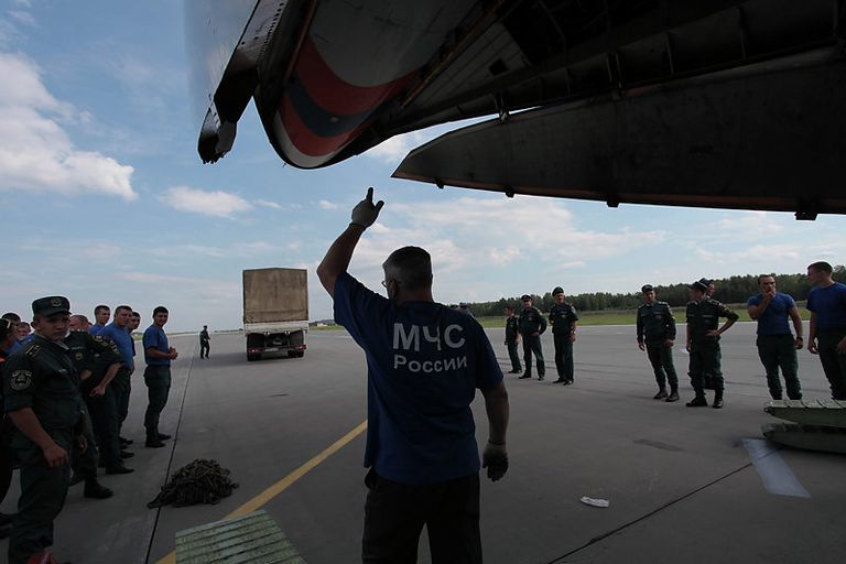 Возвращение отряда МЧС Петербурга из Краснодарского края Возвращение отряда МЧС Петербурга из Краснодарского края