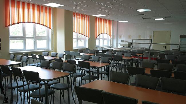 Столовая в школе Столовая в школе