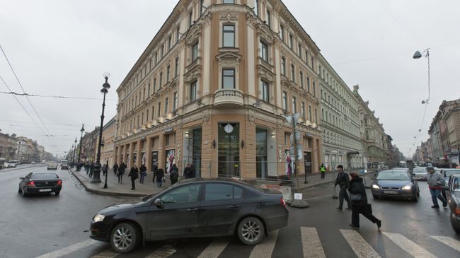 Автомобили в Санкт-Петербурге Автомобили в Санкт-Петербурге