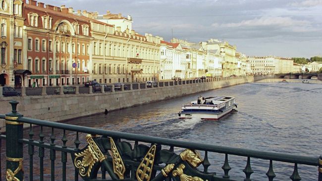 Вид на реку Фонтанка. Архивное фото Вид на реку Фонтанка. Архивное фото