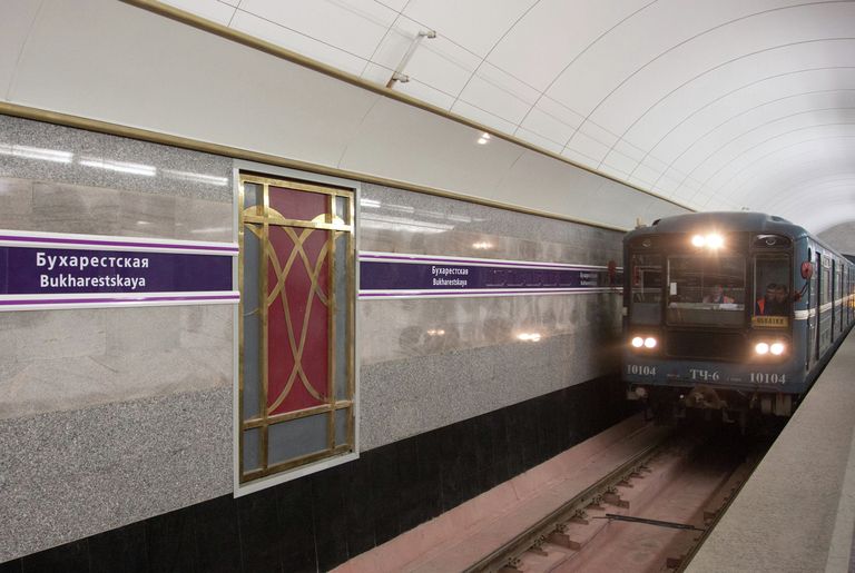 Станции метро Международная и Бухарестская планируется открыть в конце декабря в Санкт-Петербурге Станции метро Международная и Бухарестская планируется открыть в конце декабря в Санкт-Петербурге