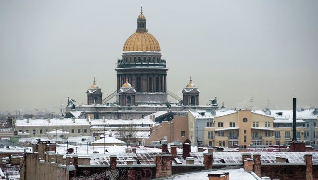 Вид на Исаакиевский собор в Санкт-Петербурге. Архив Вид на Исаакиевский собор в Санкт-Петербурге. Архив