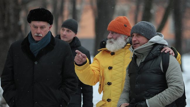Вячеслав Полунин и Георгий Полтавченко во время осмотра территории цирка на Фонтанке Вячеслав Полунин и Георгий Полтавченко во время осмотра территории цирка на Фонтанке
