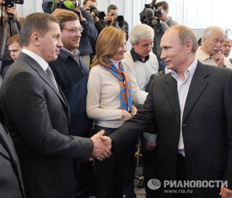 Д.Медведев и В.Путин в Центральном штабе Единой России Д.Медведев и В.Путин в Центральном штабе Единой России