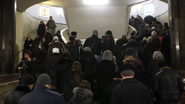 Пассажиры метро в час пик. Архив Пассажиры метро в час пик. Архив
