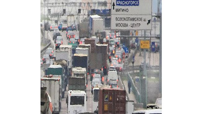 Автомобильные пробки на МКАД. Архив Автомобильные пробки на МКАД. Архив
