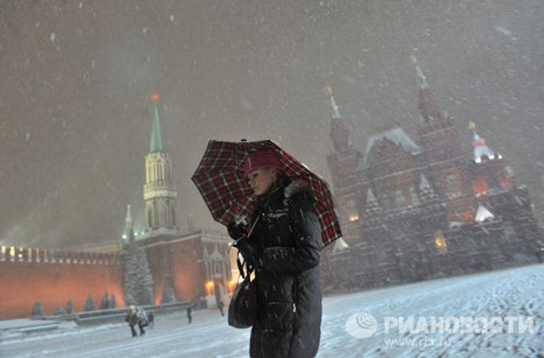 Снегопад продолжается в Москве Снегопад продолжается в Москве