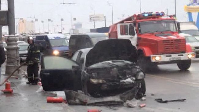 Ford Focus сгорел на проспекте Мира в Москве